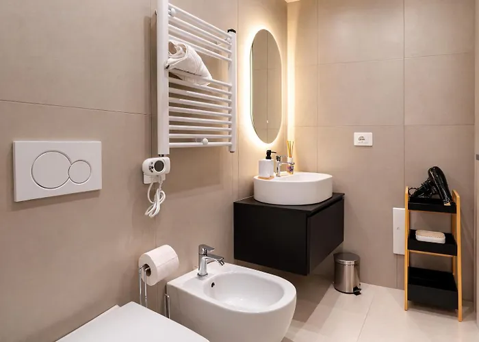Elegantis Aventino Charming Flat With Private Terrace - Colosseo, Metro&circo Massimo Nearby