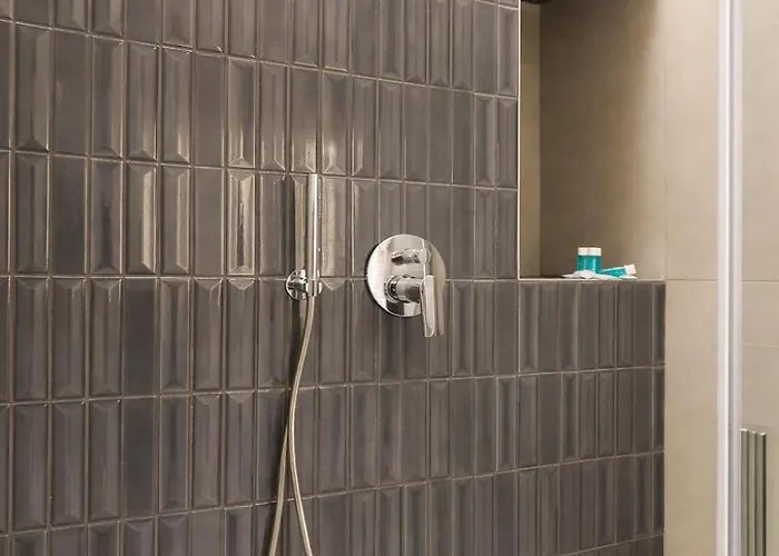 Elegantis Aventino Charming Flat With Private Terrace - Colosseo, Metro&circo Massimo Nearby
