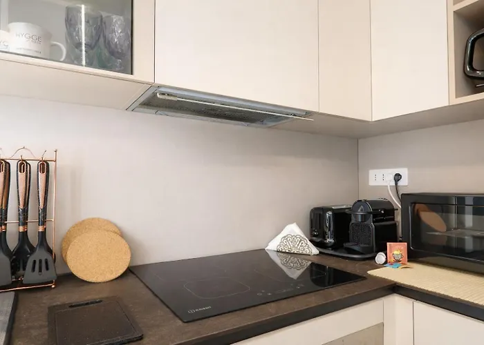 Elegantis Aventino Charming Flat With Private Terrace - Colosseo, Metro&circo Massimo Nearby * Roma