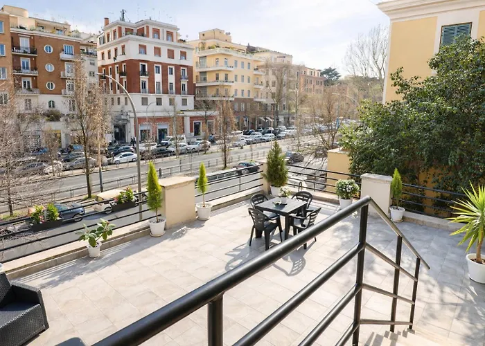 Elegantis Aventino Charming Flat With Private Terrace - Colosseo, Metro&circo Massimo Nearby * Roma