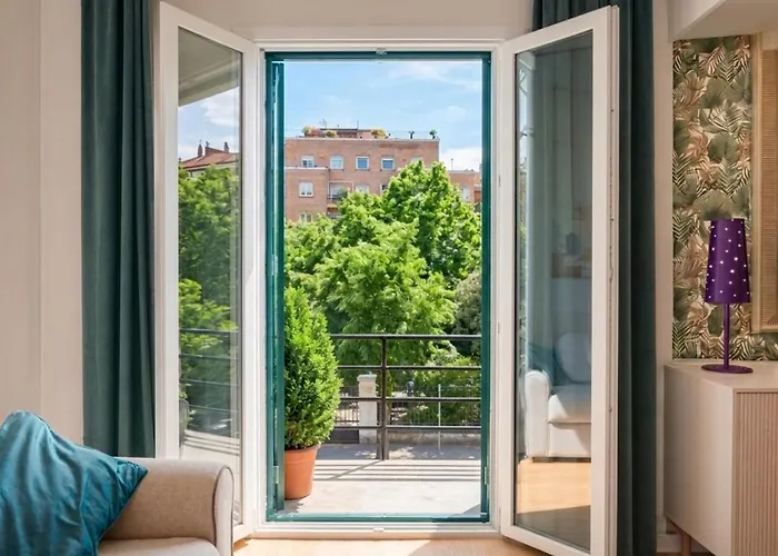 Elegantis Aventino Charming Flat With Private Terrace - Colosseo, Metro&circo Massimo Nearby *