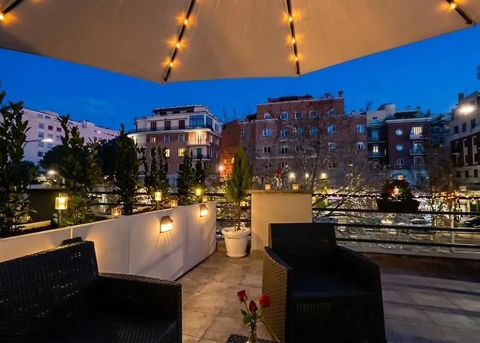 Elegantis Aventino Charming Flat With Private Terrace - Colosseo, Metro&circo Massimo Nearby Appartamento